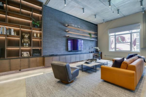 Wynwood Condo, Walk to Restaurants and Nightclubs!